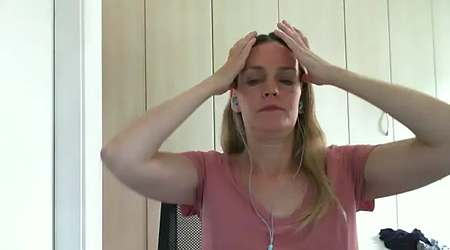 Annylove1 online show from 02.13.25