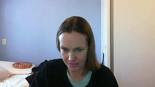 Annylove1 online show from 10.14.25