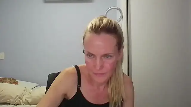 Annylove1 online show from 02.16.26