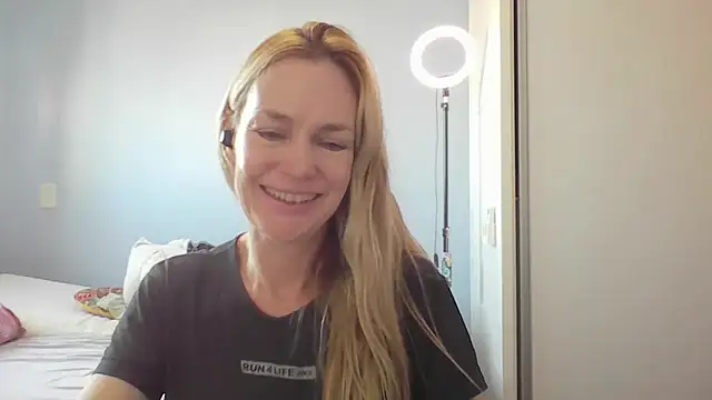 Annylove1 online show from 04.22.26