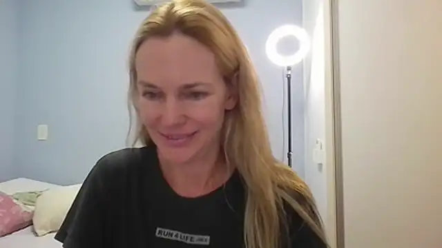 Annylove1 online show from 04.27.26