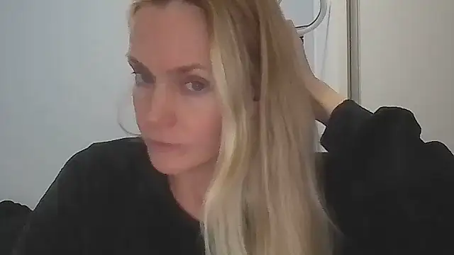 Annylove1 online show from 05.13.26