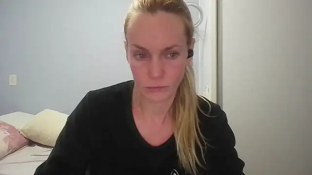 Annylove1 online show from 05.18.26