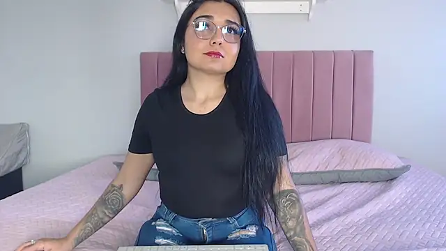 Snapshot of Danii_vg1 chatting on 05.22.26 Danii vg1 online show from 05.22.26
