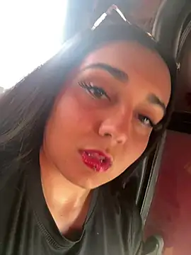 Snapshot of Danii_vg1 chatting on 05.24.26 Danii vg1 online show from 05.24.26