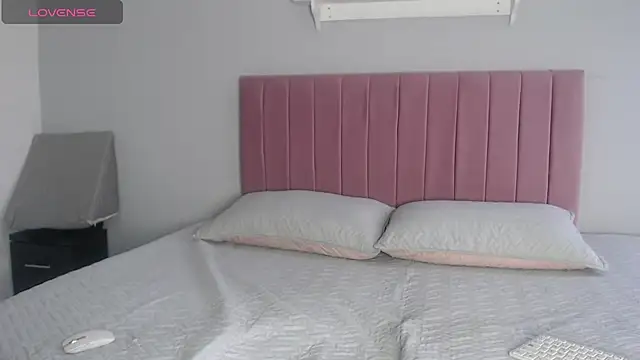 Snapshot of Danii_vg1 chatting on 05.29.26 Danii vg1 online show from 05.29.26