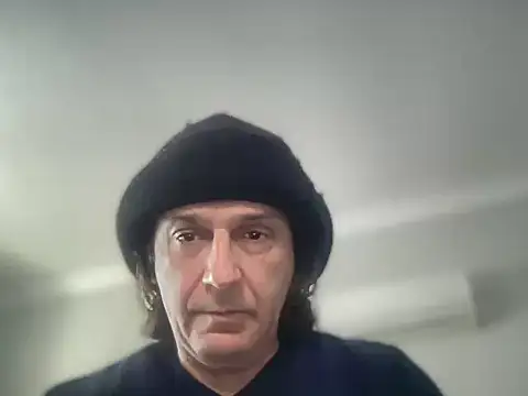 Snapshot of ALPHANDRE chatting on 11.15.25 ALPHANDRE online show from 11.15.25