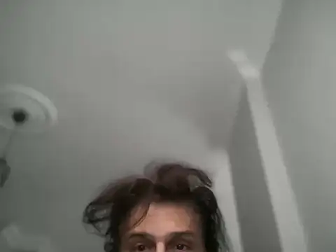 Snapshot of ALPHANDRE chatting on 11.26.25 ALPHANDRE online show from 11.26.25