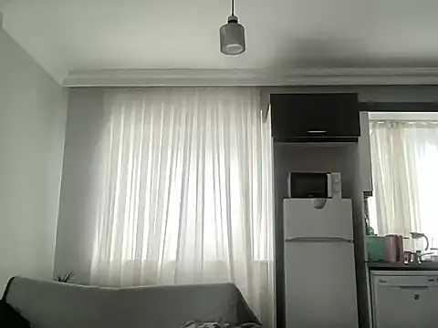 Snapshot of ALPHANDRE chatting on 12.21.25 ALPHANDRE online show from 12.21.25