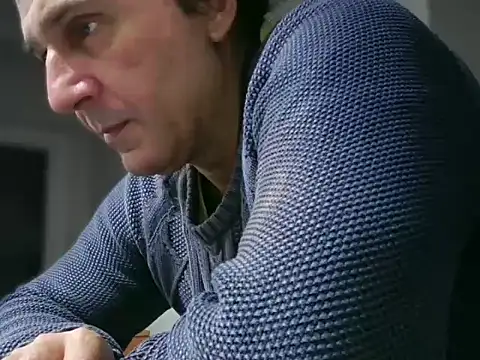 Snapshot of ALPHANDRE chatting on 02.04.26 ALPHANDRE online show from 02.04.26