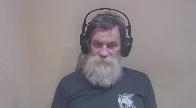 Snapshot of AlexNudo chatting on 12.26.24 AlexNudo online show from 12.26.24