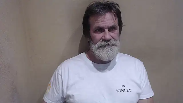 Snapshot of AlexNudo chatting on 02.06.25 AlexNudo online show from 02.06.25