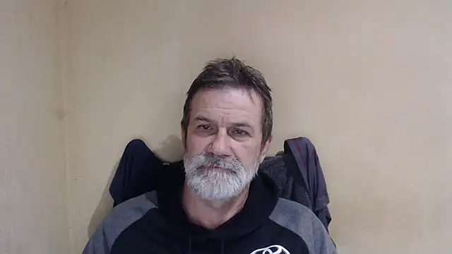 Snapshot of AlexNudo chatting on 10.06.25 AlexNudo online show from 10.06.25