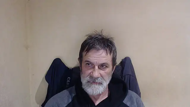 Snapshot of AlexNudo chatting on 10.10.25 AlexNudo online show from 10.10.25