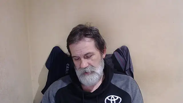 Snapshot of AlexNudo chatting on 11.09.25 AlexNudo online show from 11.09.25