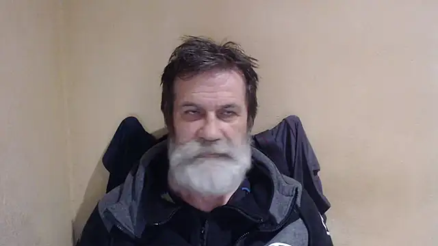 Snapshot of AlexNudo chatting on 12.05.25 AlexNudo online show from 12.05.25