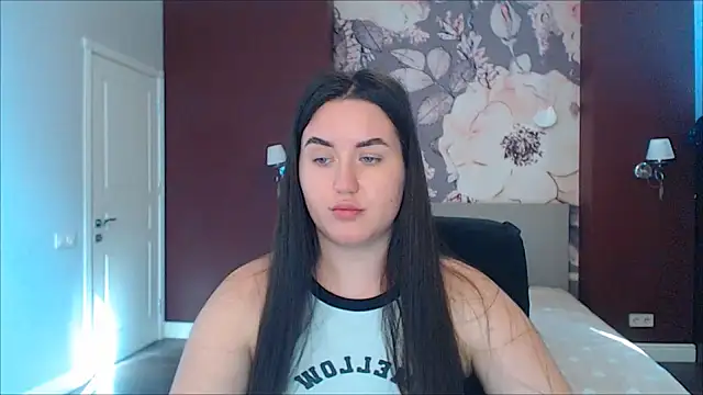 Snapshot of Roxie_Bradley chatting on 01.16.25 Roxie Bradley online show from 01.16.25