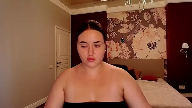Snapshot of Roxie_Bradley chatting on 09.24.25 Roxie Bradley online show from 09.24.25