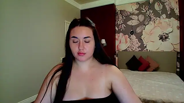 Snapshot of Roxie_Bradley chatting on 09.29.25 Roxie Bradley online show from 09.29.25