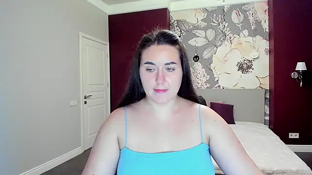 Roxie Bradley online show from 10.28.25