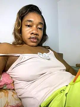  yisela  online show from 10.30.25