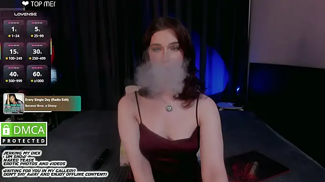 Lee Loo online show from 09.09.25