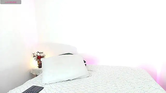 Snapshot of kattyytaylor chatting on 02.04.26 kattyytaylor online show from 02.04.26