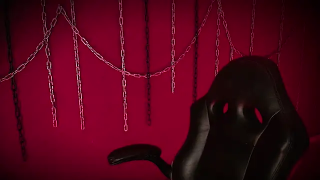 Laura takint online show from 03.04.25