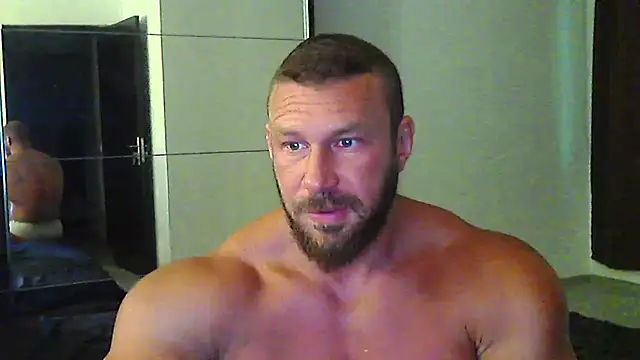 Snapshot of muscularkevin chatting on 06.24.26 muscularkevin online show from 06.24.26