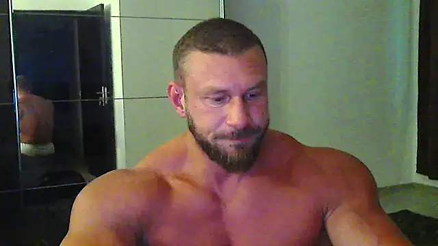 Snapshot of muscularkevin chatting on 07.29.26 muscularkevin online show from 07.29.26