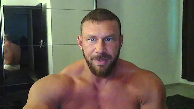Snapshot of muscularkevin chatting on 07.31.26 muscularkevin online show from 07.31.26