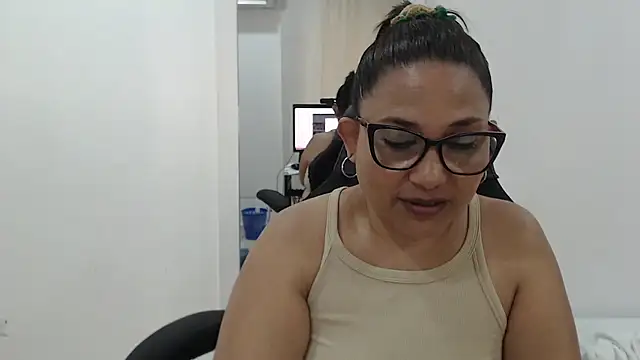 Katha Marck online show from 09.13.25