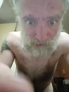 Snapshot of begood4daddy2day chatting on 11.09.25 begood4daddy2day online show from 11.09.25