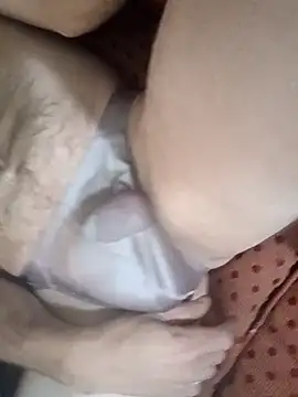 Snapshot of begood4daddy2day chatting on 12.13.25 begood4daddy2day online show from 12.13.25