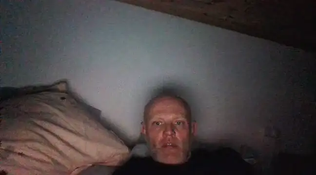 Snapshot of davigochi77bcn chatting on 03.05.25 davigochi77bcn online show from 03.05.25