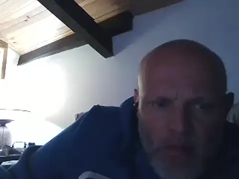 Snapshot of davigochi77bcn chatting on 03.07.25 davigochi77bcn online show from 03.07.25