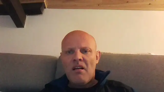 Snapshot of davigochi77bcn chatting on 11.07.25 davigochi77bcn online show from 11.07.25