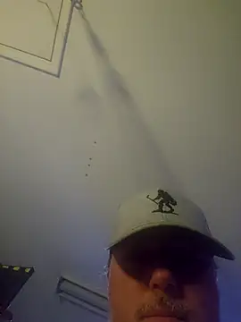 Snapshot of Hotredheadandtoungelasher chatting on 11.02.25 Hotredheadandtoungelasher online show from 11.02.25