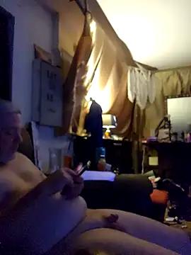 Snapshot of Hotredheadandtoungelasher chatting on 11.06.25 Hotredheadandtoungelasher online show from 11.06.25