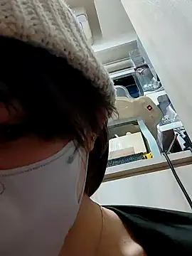 Snapshot of TBgril chatting on 01.14.26 TBgril online show from 01.14.26