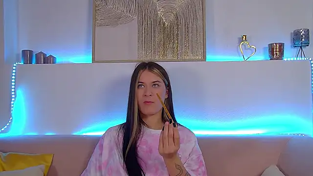 RachelSimpson online show from 03.05.25