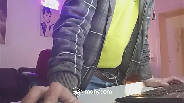 Snapshot of der_dino30 chatting on 02.23.25 der dino30 online show from 02.23.25