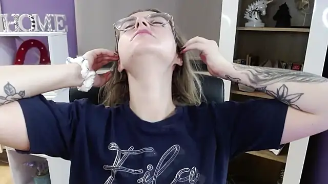 Snapshot of Zoey_Erotic chatting on 12.03.25 Zoey Erotic online show from 12.03.25