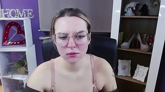 Snapshot of Zoey_Erotic chatting on 01.09.26 Zoey Erotic online show from 01.09.26