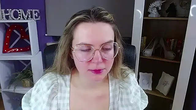 Snapshot of Zoey_Erotic chatting on 01.12.26 Zoey Erotic online show from 01.12.26