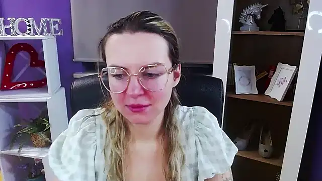 Snapshot of Zoey_Erotic chatting on 01.16.26 Zoey Erotic online show from 01.16.26