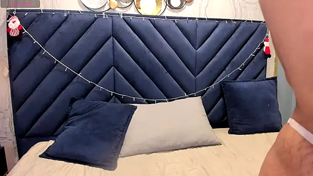 Sariitaa  online show from 12.17.25