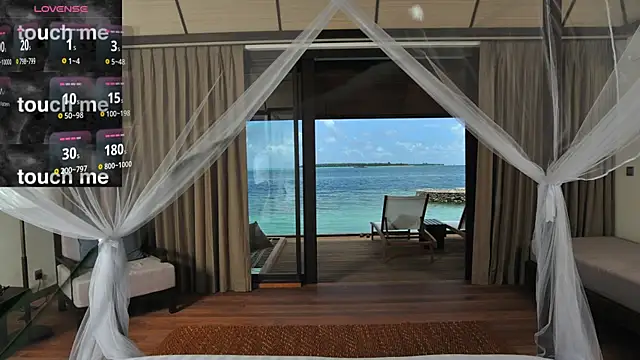 Snapshot of HornyShyAsian chatting on 10.21.25 HornyShyAsian online show from 10.21.25