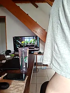 Snapshot of Elnonoykeila77 chatting on 03.12.25 Elnonoykeila77 online show from 03.12.25