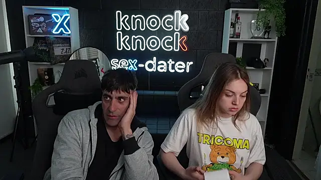 Snapshot of Elnonoykeila77 chatting on 09.27.25 Elnonoykeila77 online show from 09.27.25